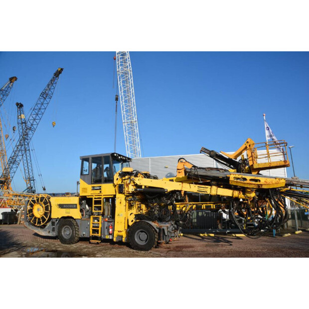 2015 أطلس كوبكو Boomer WE3 C30-43653863