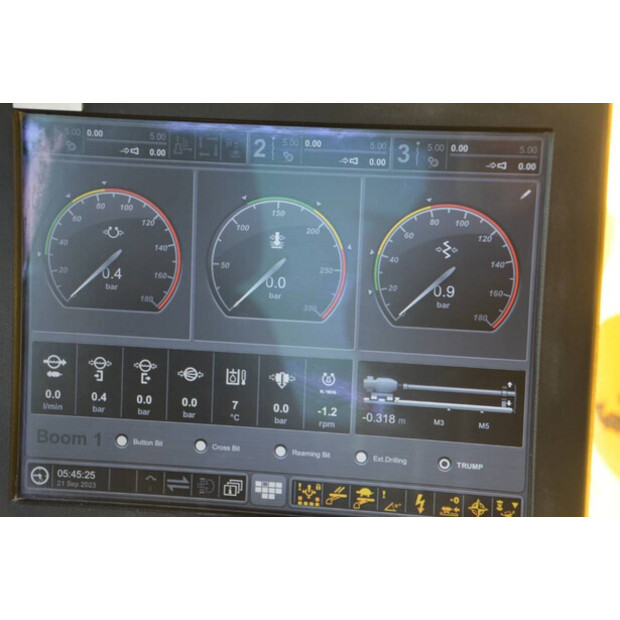 2015 أطلس كوبكو Boomer WE3 C30-43653879