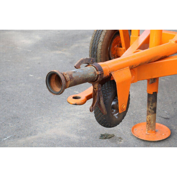 1981 كويكو Rain-43654299