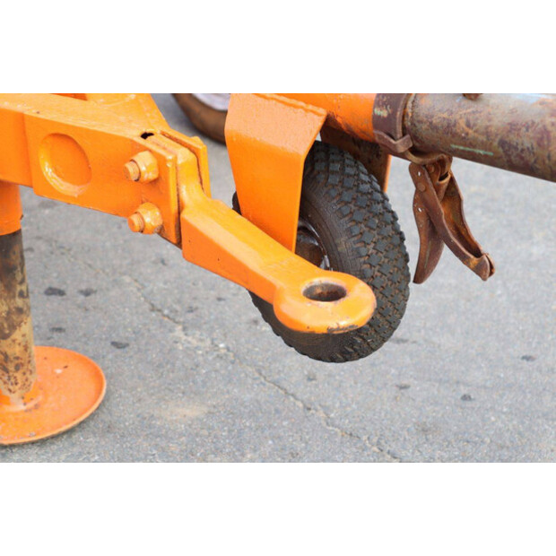 1981 كويكو Rain-43654300