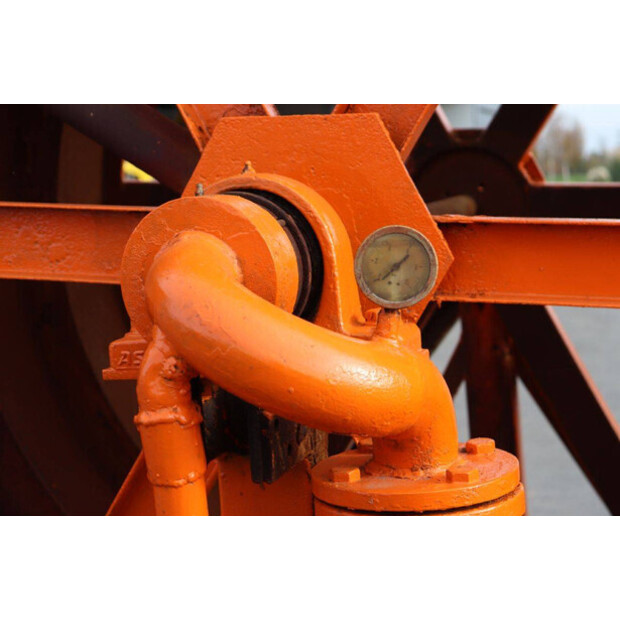 1981 كويكو Rain-43654318