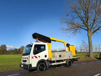 Image de NACELLES ÉLÉVATRICES 2012 Renault Maxity ET 30 LE