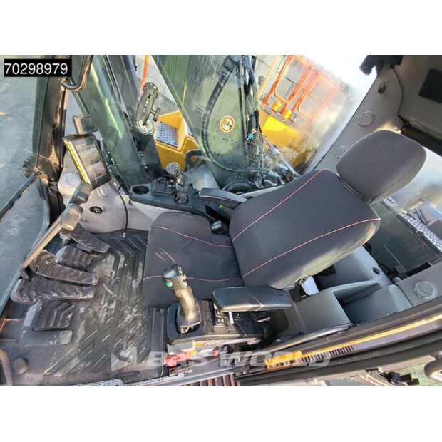 2017 Volvo EC250EL-43655440