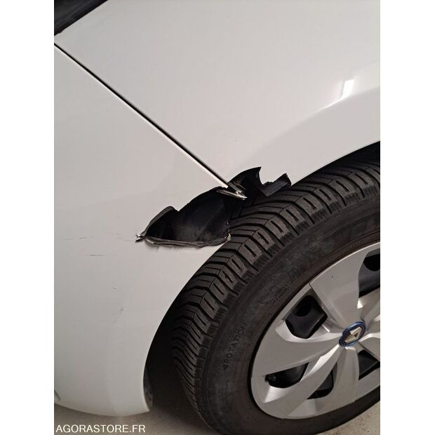 2019 رينو ZOE-43669109