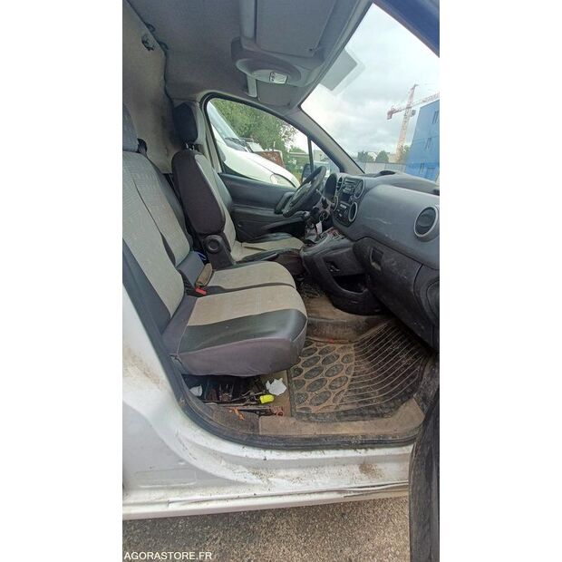 2013 Citroen BERLINGO-43669532