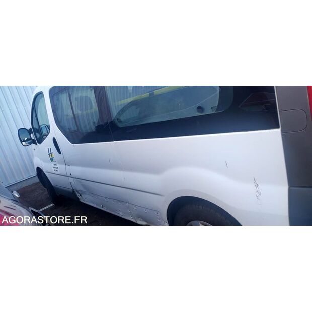 2013 Renault Trafic-43669615