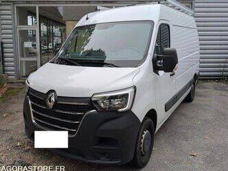 صورة ل عربات 2023 رينو Master