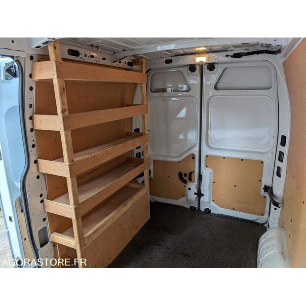 2023 رينو Master-43669948