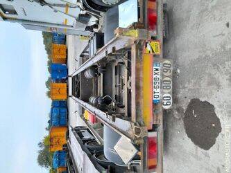 صورة ل هياكل مقطورة 1995 تراكس