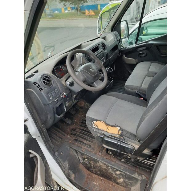 2013 Renault Master-43670369