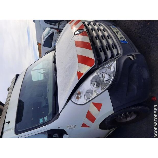 2013 Renault Master-43670374