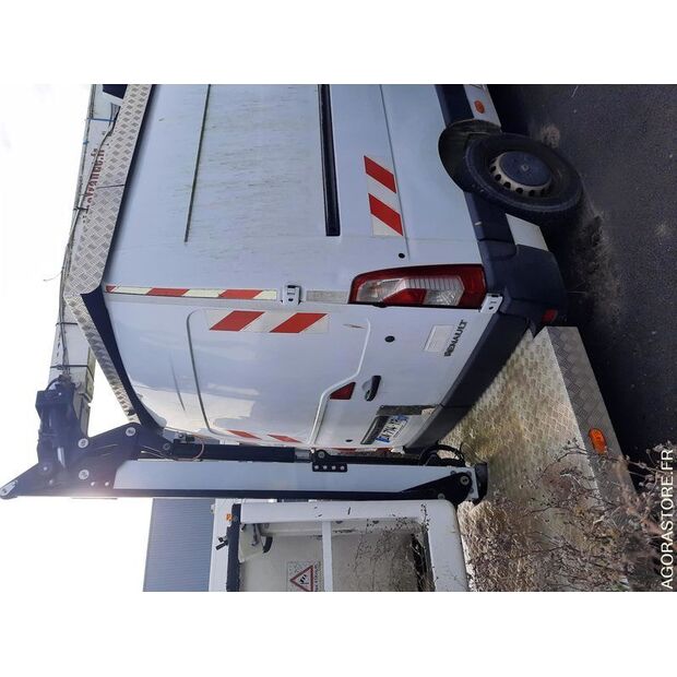 2013 Renault Master-43670378