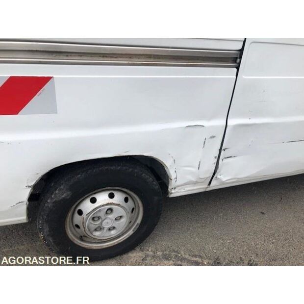 2001 Peugeot BOXER-43670402