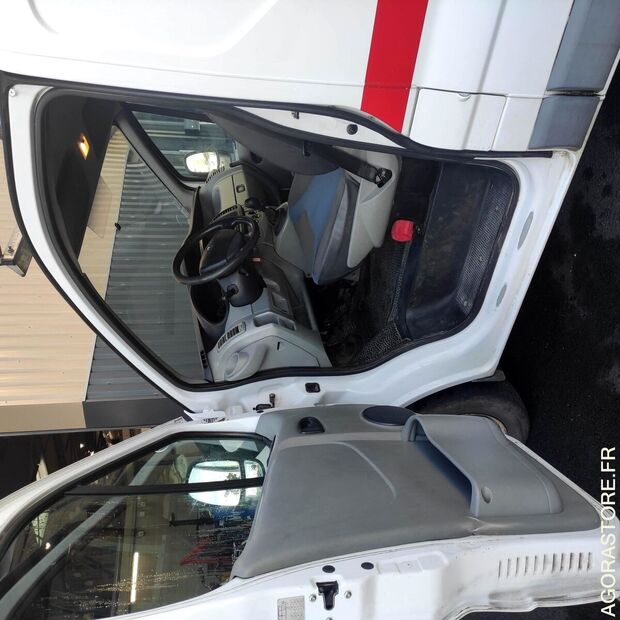 2012 Renault Trafic-43670420