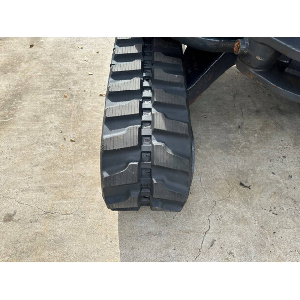 2023 AIRMAN AX33U-7-43670820