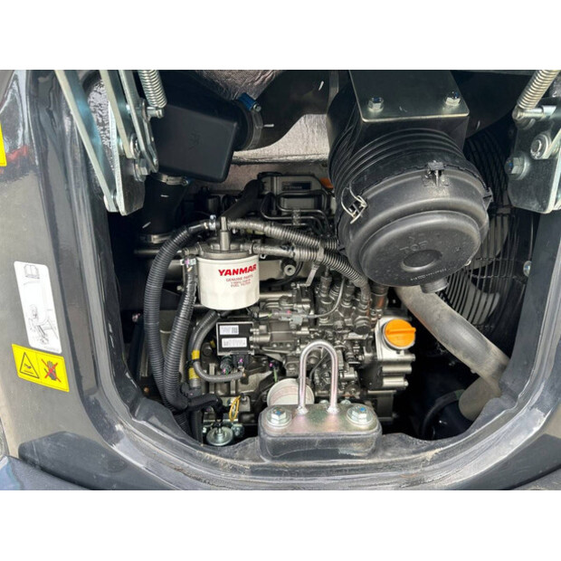 2023 AIRMAN AX33U-7-43670831