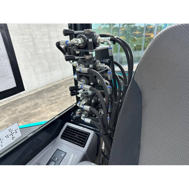 2023 AIRMAN AX33U-7-43670841