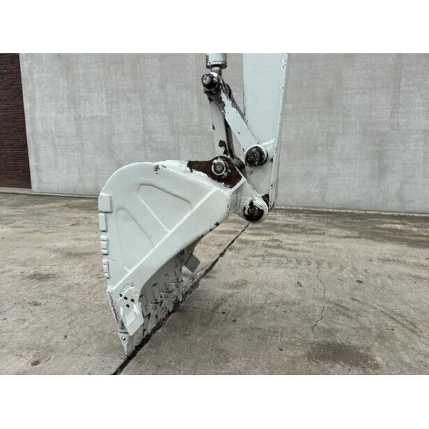 TAKEUCHI TB160C-43671011