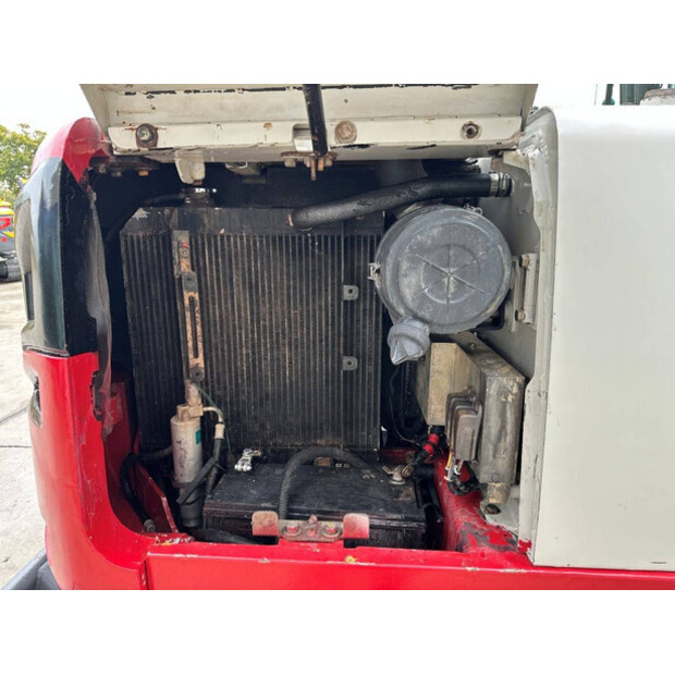 TAKEUCHI TB160C-43671024