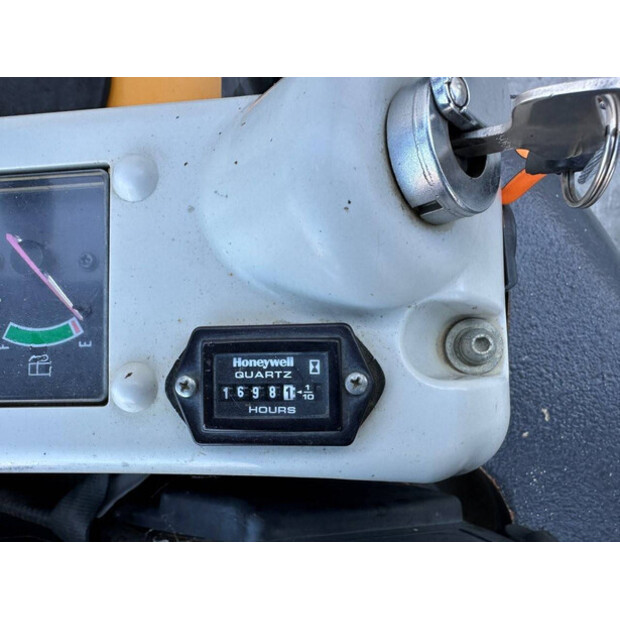 2017 KATO 17VXE-43671244