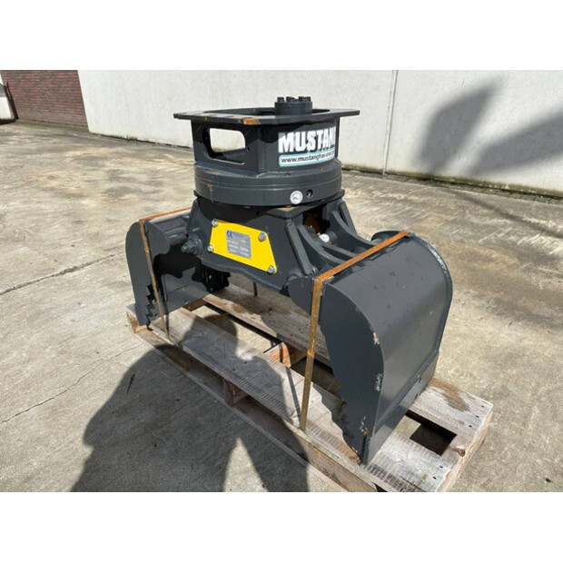 2024 MUSTANG GRP150CH-43671512