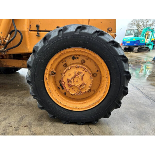 1986 CASE 580G-43671818