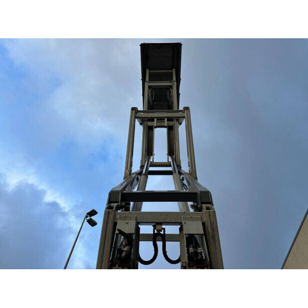 2009 SkyJack SJ-8841-43672335