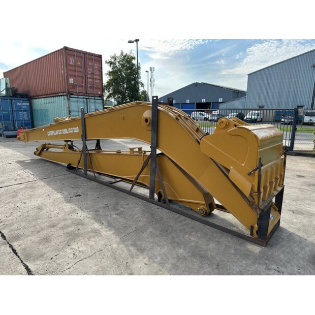 2025 Caterpillar 320D-43672455