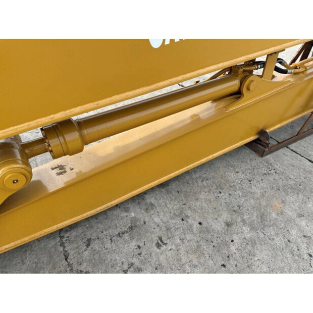 2025 Caterpillar 320D-43672462