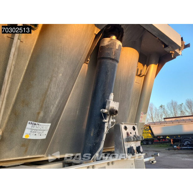 2013 بينالو BEN-43672858