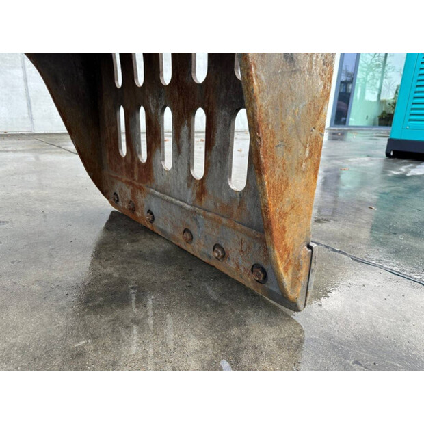 2017 انميسول SGR1500M-43672893