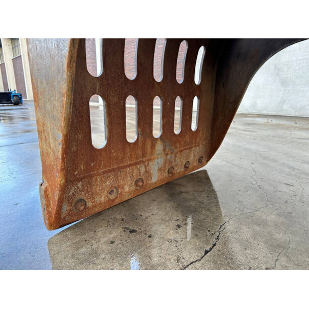 2017 انميسول SGR1500M-43672894