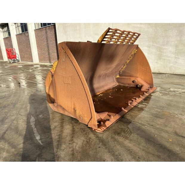 2015 Caterpillar CH-09-000132-15-43672986