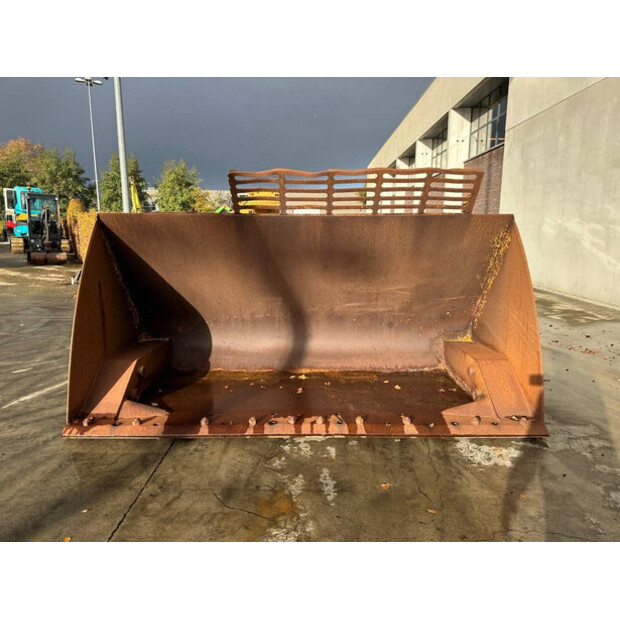 2015 Caterpillar CH-09-000132-15-43672996