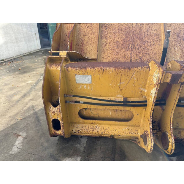 2015 Caterpillar CH-09-000132-15-43673000
