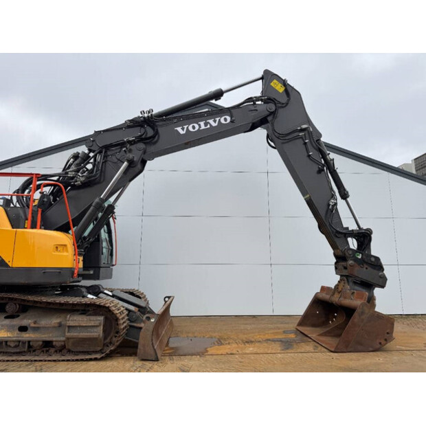 2019 فولفو ECR355ENL-43674600