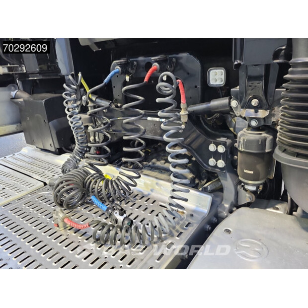 2021 داف XF 480-43674876