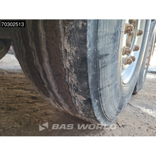 2013 بينالو BEN-43674885