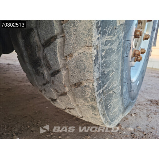 2013 بينالو BEN-43674888