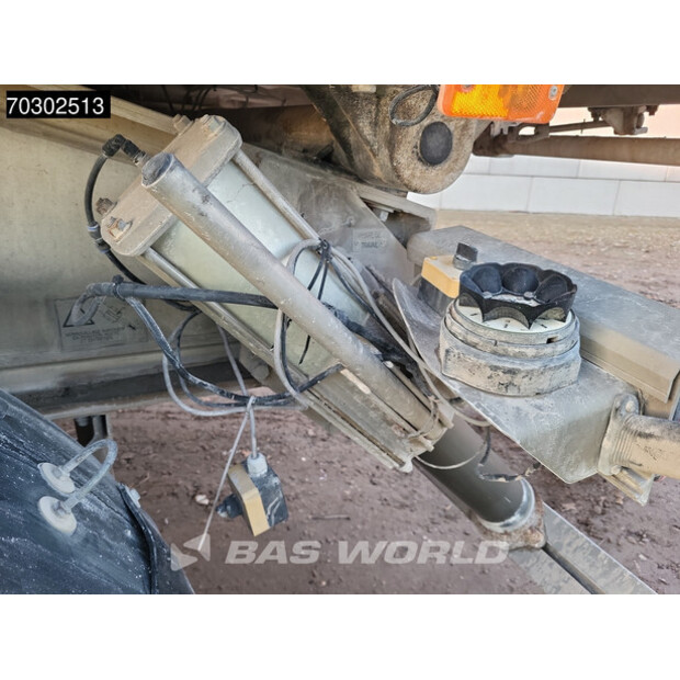 2013 بينالو BEN-43674899