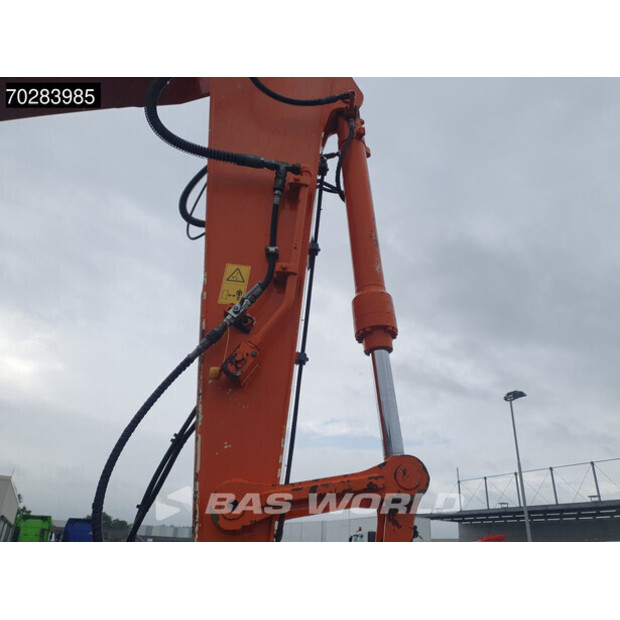 2010 Hitachi ZX140W-3-43675911