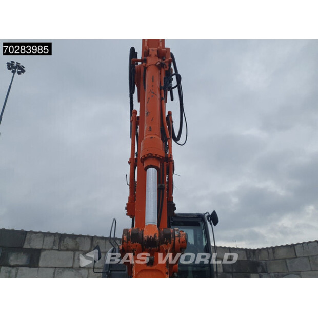 2010 Hitachi ZX140W-3-43675922