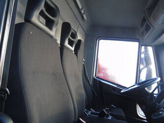 2018-iveco-eurocargo-120e190-1383238-43675923