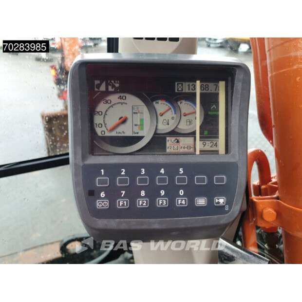 2010 Hitachi ZX140W-3-43675992