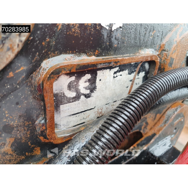 2010 Hitachi ZX140W-3-43676001