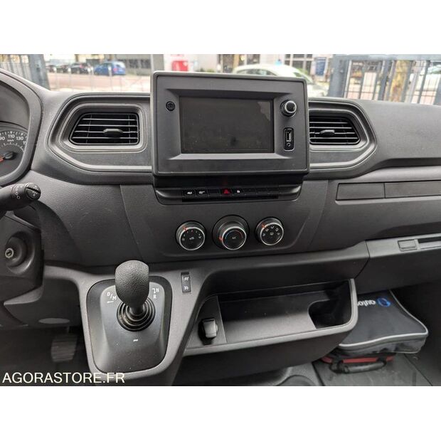 2023 رينو Master-43690099