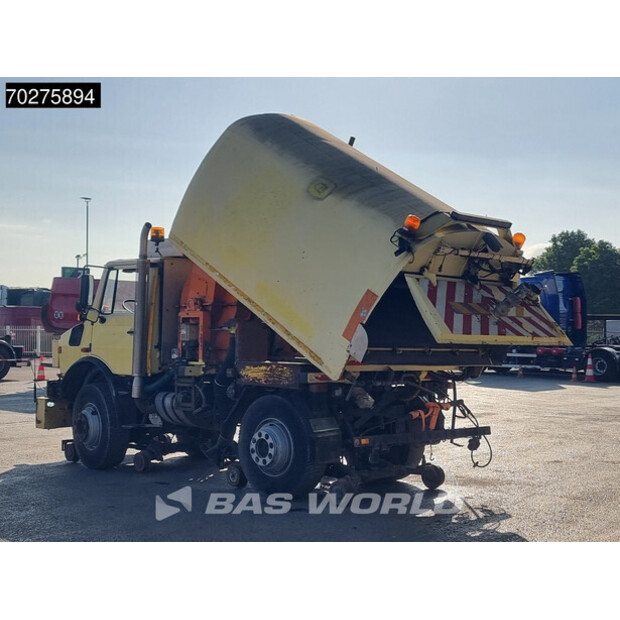 2000 مرسيدس بنز UNIMOG 1650-43690204