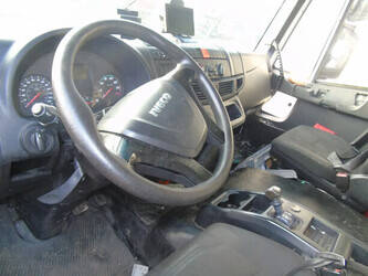 2018-iveco-eurocargo-120e22-1383306-43690236