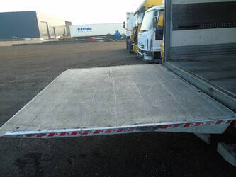 2018-iveco-eurocargo-120e22-1383306-43690239