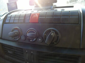 2018-iveco-eurocargo-120e22-1383306-43690244